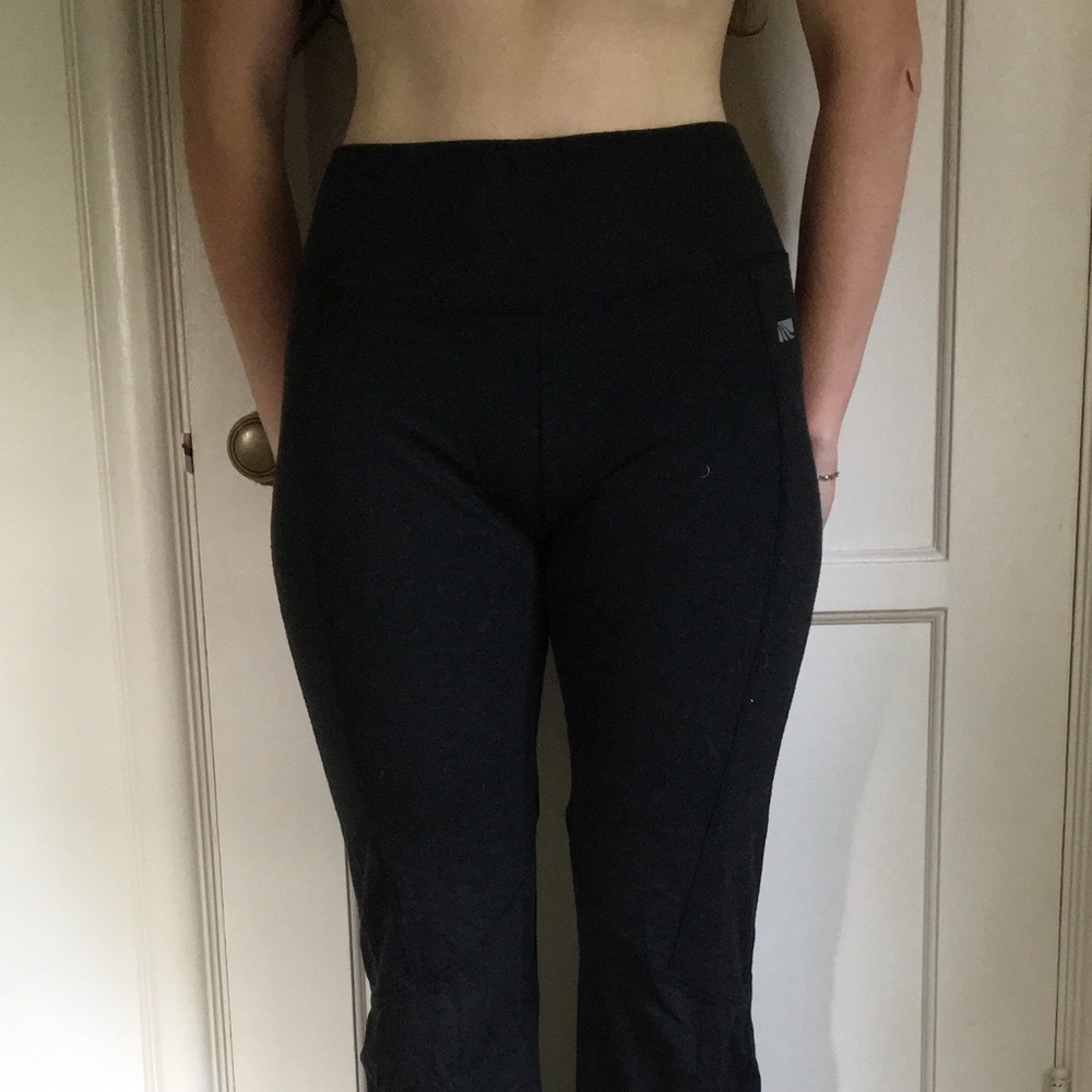 Marika Large flair leggings